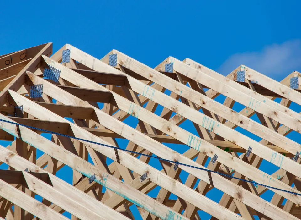 Prefabricated timber roof trusses